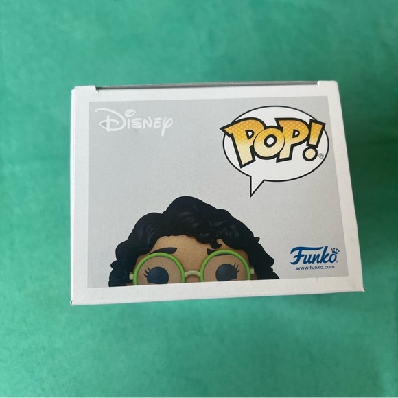 Funko POP! Disney Encanto Mirabel Madrigal #1145 - Picture 5 of 6